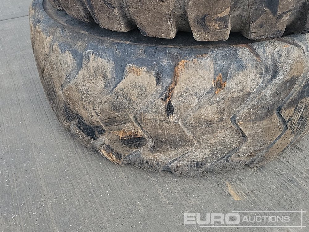 23.5R25 Tyre & Rim (3 of) - Tire: picture 5 23.5R25 Tyre & Rim (3 of) - Tire: picture 5