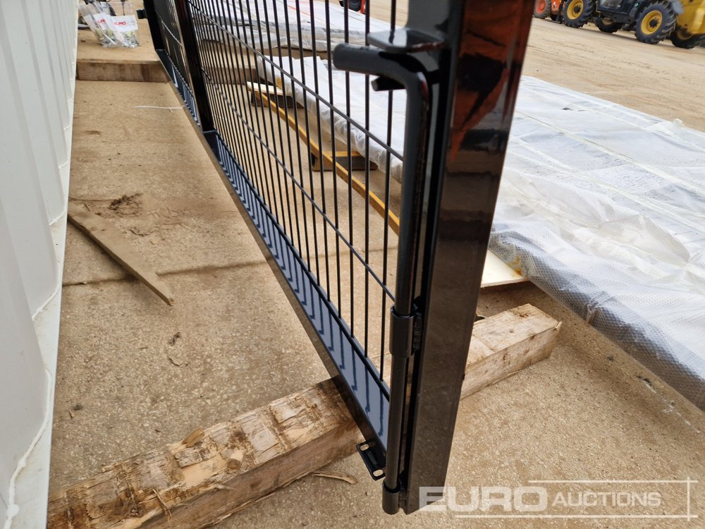 Workshop equipment 3m x 2.3m Heavy Duty Galvanized Powder Coated Gate (2 of), 100mm x 100mm Post (2 of), Assembly Kit (Black): picture 14