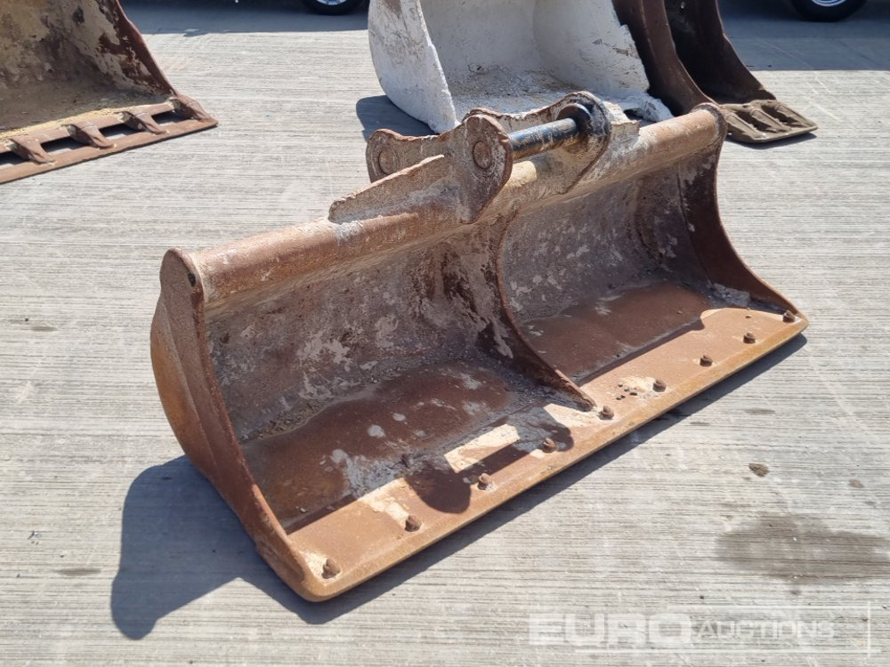 Bucket 72" Ditching Bucket 65mm Pin to suit 13 Ton Excavator: picture 7