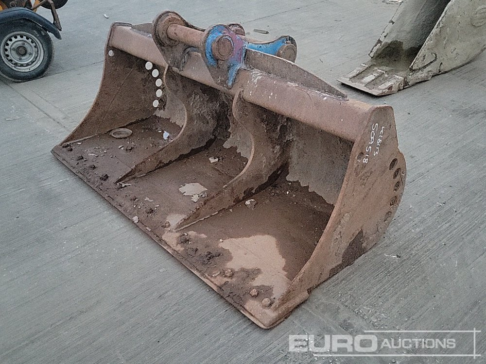 84" Ditching Bucket 80mm Pin to suit 20 Ton Excavator - Bucket: picture 1 84" Ditching Bucket 80mm Pin to suit 20 Ton Excavator - Bucket: picture 1