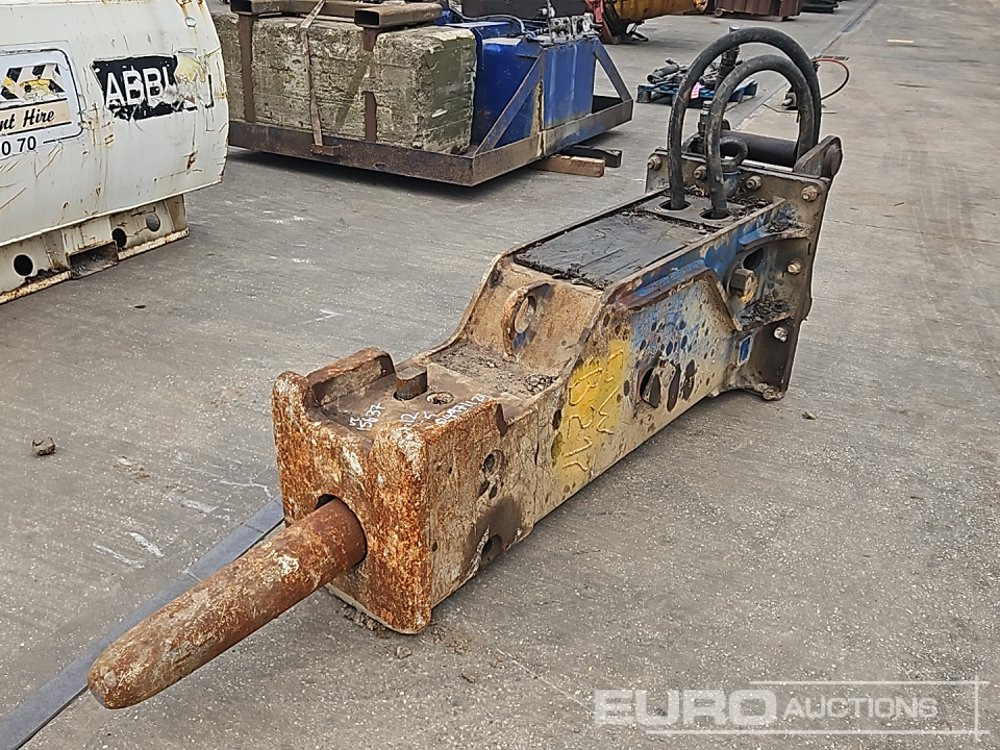 AKC Hydraulic Breaker 80mm Pin to suit 20 Ton Excavator - Hydraulic hammer: picture 1 AKC Hydraulic Breaker 80mm Pin to suit 20 Ton Excavator - Hydraulic hammer: picture 1