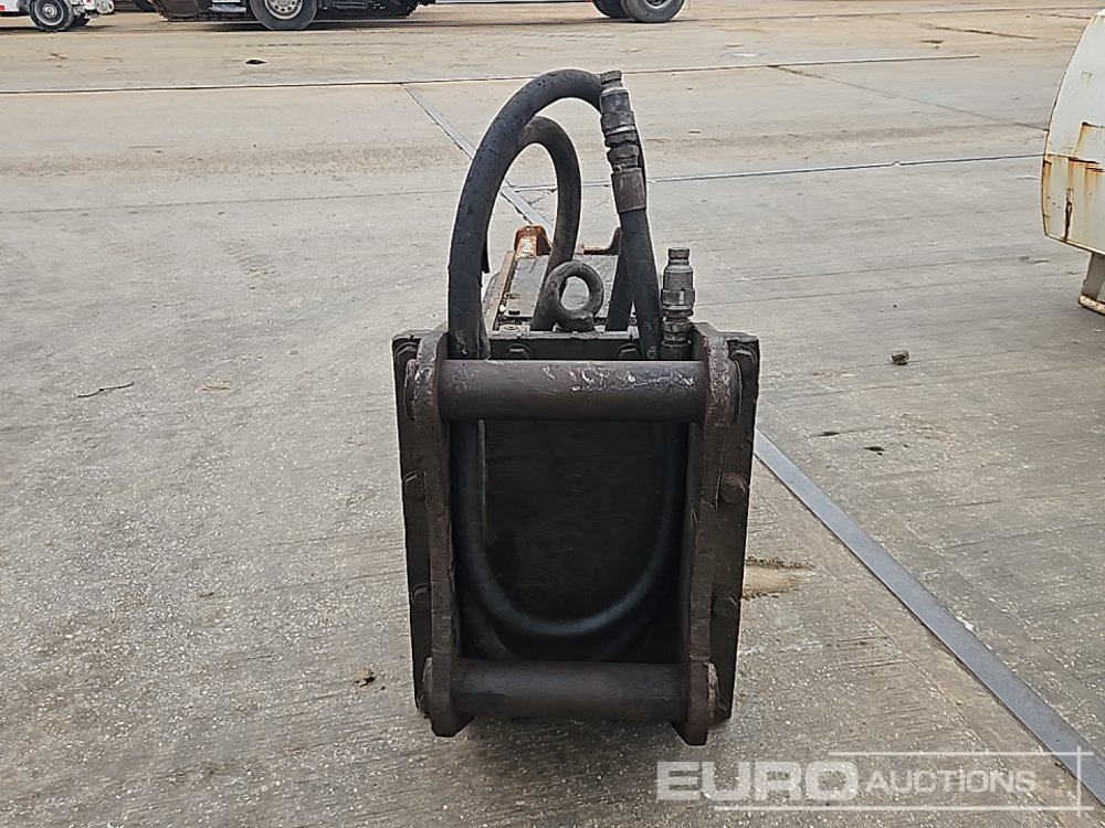 AKC Hydraulic Breaker 80mm Pin to suit 20 Ton Excavator - Hydraulic hammer: picture 4 AKC Hydraulic Breaker 80mm Pin to suit 20 Ton Excavator - Hydraulic hammer: picture 4