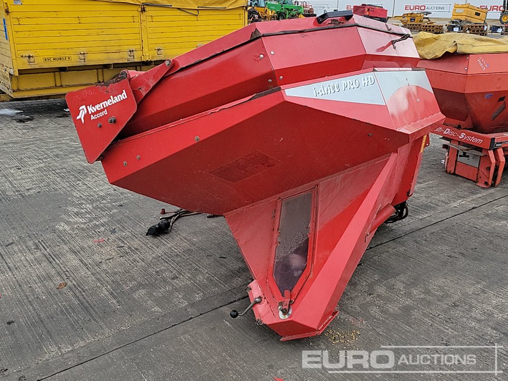 2011 Kverneland Spreader Tank to suit Combination Drill - Agricultural machinery: picture 3 2011 Kverneland Spreader Tank to suit Combination Drill - Agricultural machinery: picture 3
