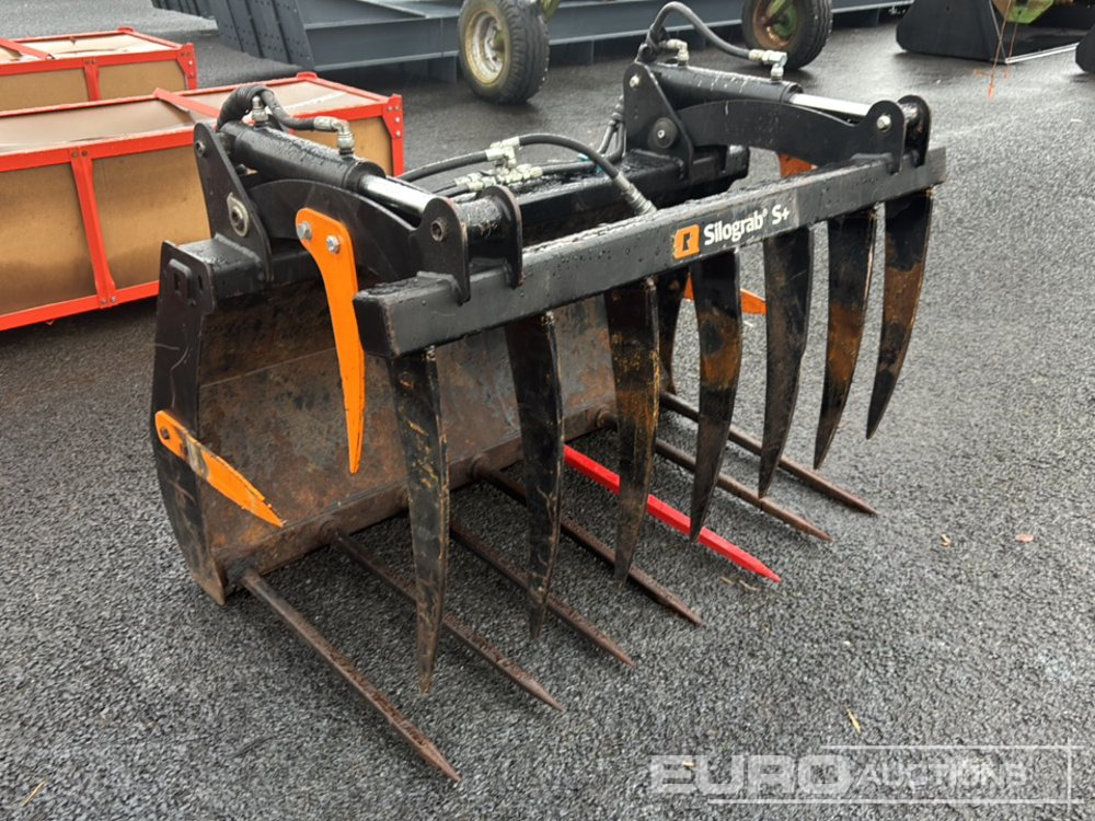 48" Q Silograb Hydraulic Muck Grab to suit JCB Compact Telehandler - Agricultural machinery: picture 1 48" Q Silograb Hydraulic Muck Grab to suit JCB Compact Telehandler - Agricultural machinery: picture 1