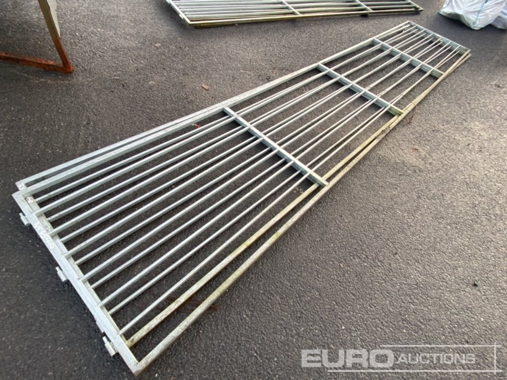 Unused 18’ Galvanised Gates (2 of) - Agricultural machinery: picture 4 Unused 18’ Galvanised Gates (2 of) - Agricultural machinery: picture 4