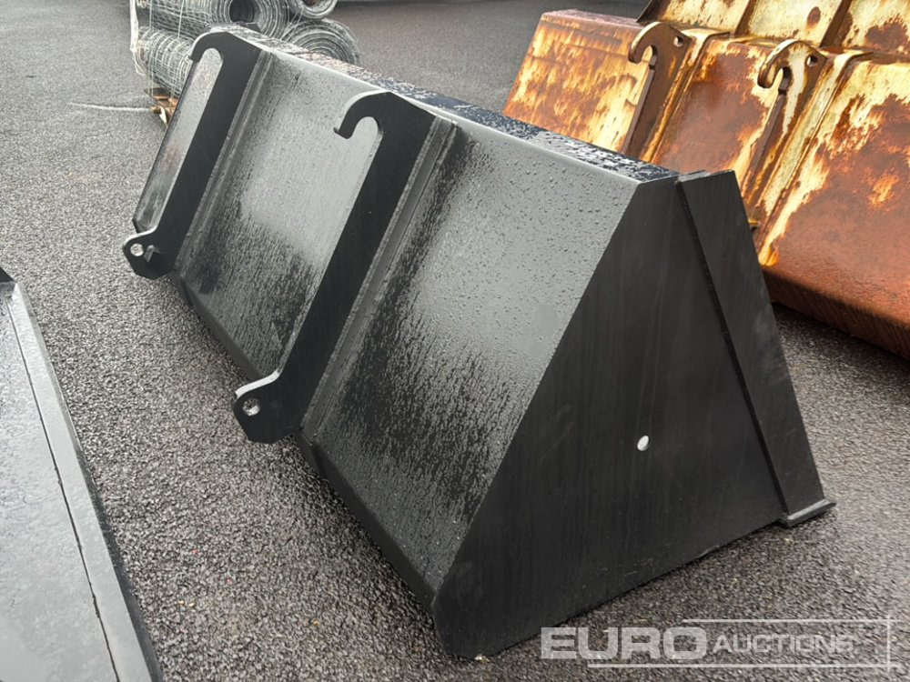 Unused 92" Front Loading Bucket to suit JCB Telehandler, - Agricultural machinery: picture 3 Unused 92" Front Loading Bucket to suit JCB Telehandler, - Agricultural machinery: picture 3