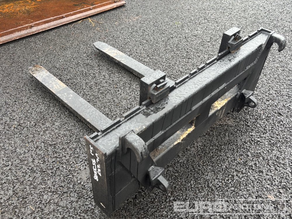 Unused Pallet Forks, Euro Brackets to suit Loader - Agricultural machinery: picture 5 Unused Pallet Forks, Euro Brackets to suit Loader - Agricultural machinery: picture 5