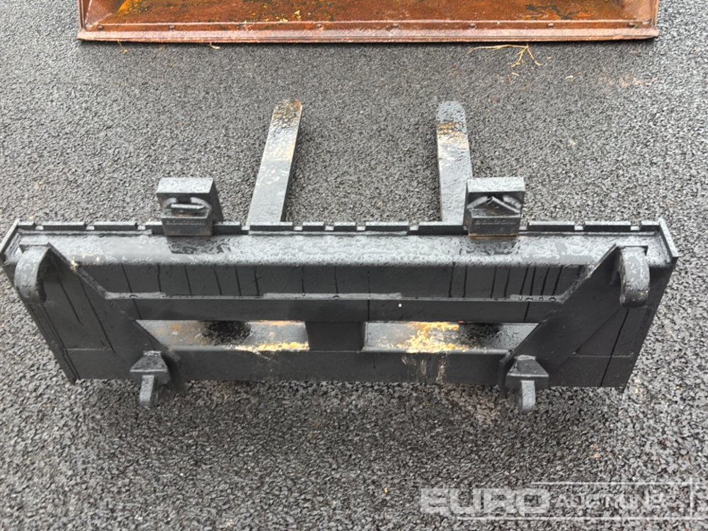 Unused Pallet Forks, Euro Brackets to suit Loader - Agricultural machinery: picture 4 Unused Pallet Forks, Euro Brackets to suit Loader - Agricultural machinery: picture 4