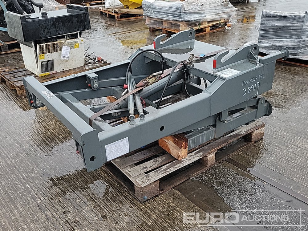 Unused Weidemann Hydraulic Cuboid Bail Stacker Attachment - Agricultural machinery: picture 1 Unused Weidemann Hydraulic Cuboid Bail Stacker Attachment - Agricultural machinery: picture 1