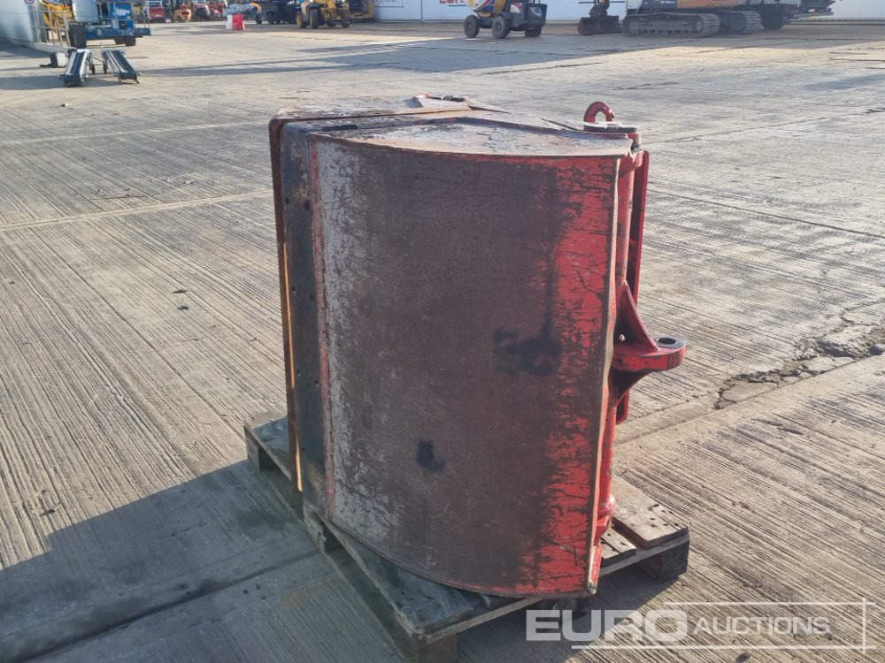 2020 Kinshofer Clam Shell Bucket (Parts Missing) - Attachment for Excavator: picture 5 2020 Kinshofer Clam Shell Bucket (Parts Missing) - Attachment for Excavator: picture 5