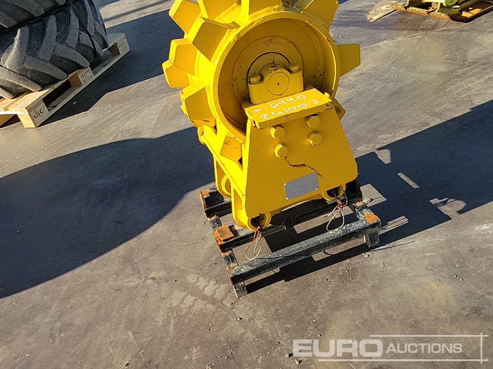 Toft Trench Compation Wheel to suit Excavator - Attachment for Excavator: picture 2 Toft Trench Compation Wheel to suit Excavator - Attachment for Excavator: picture 2