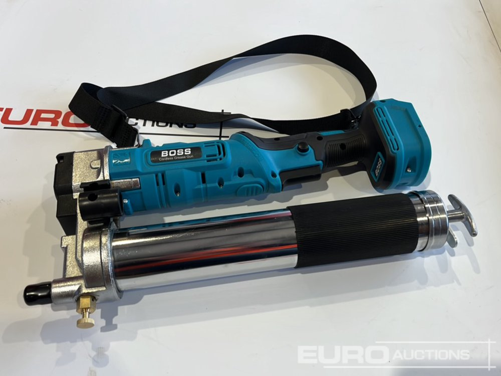 Workshop equipment Boss 21 Volt Lithium Battery Cordless Grease Gun, 2 Batteries, Charger, Case, Shoulder Strap, Extension Pieces and Fittings: picture 10