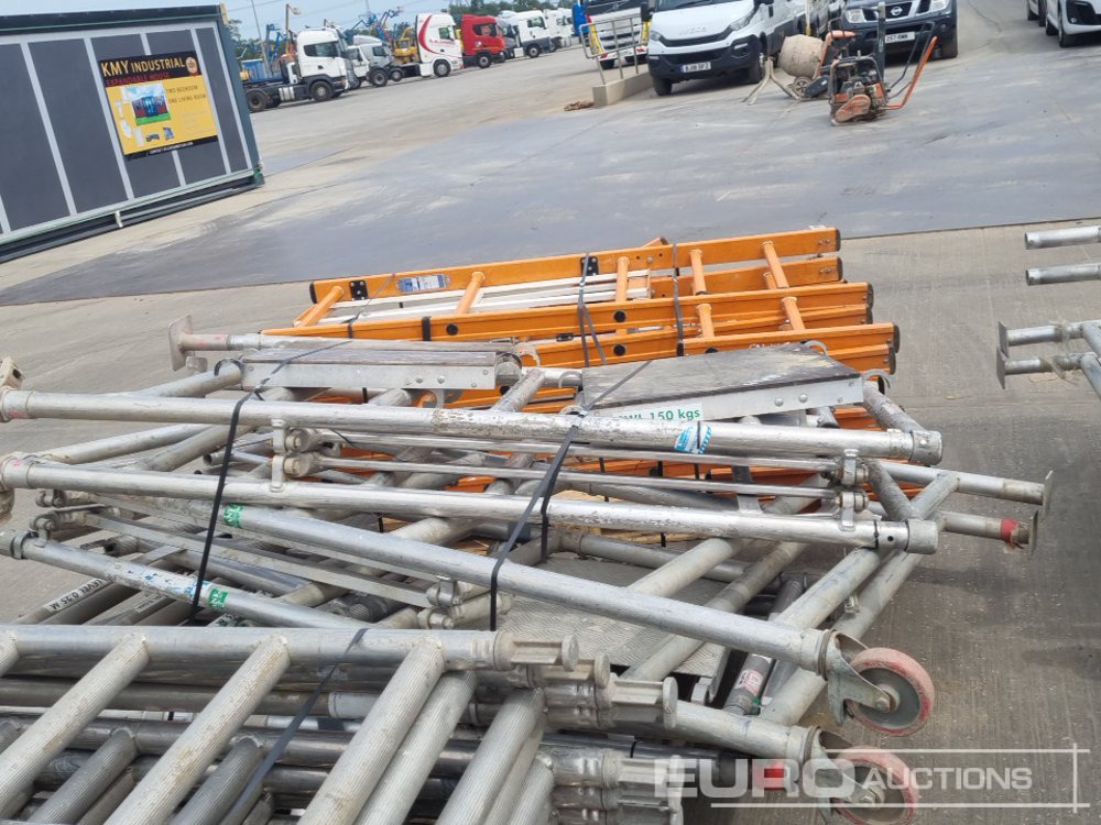 Construction equipment Bundle of Folding Aluminium Scaffolding (5 of), Bundle of Folding Fiberglass Scaffolding, Bundle of Aluminium Scaffolding (3 of), Aluminium Staging Boards (3 of): picture 15