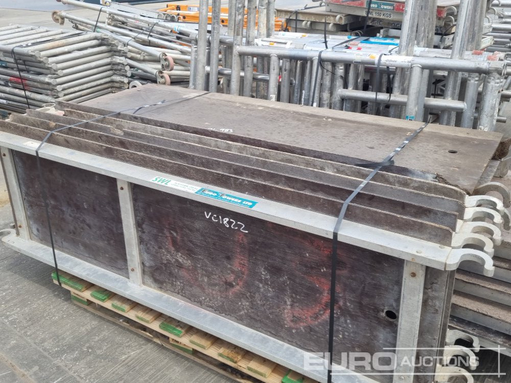 Construction equipment Bundle of Folding Aluminium Scaffolding (5 of), Bundle of Folding Fiberglass Scaffolding, Bundle of Aluminium Scaffolding (3 of), Aluminium Staging Boards (3 of): picture 33