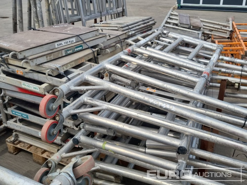 Construction equipment Bundle of Folding Aluminium Scaffolding (5 of), Bundle of Folding Fiberglass Scaffolding, Bundle of Aluminium Scaffolding (3 of), Aluminium Staging Boards (3 of): picture 24