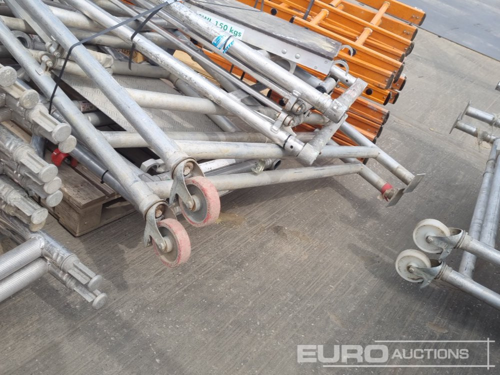 Construction equipment Bundle of Folding Aluminium Scaffolding (5 of), Bundle of Folding Fiberglass Scaffolding, Bundle of Aluminium Scaffolding (3 of), Aluminium Staging Boards (3 of): picture 16