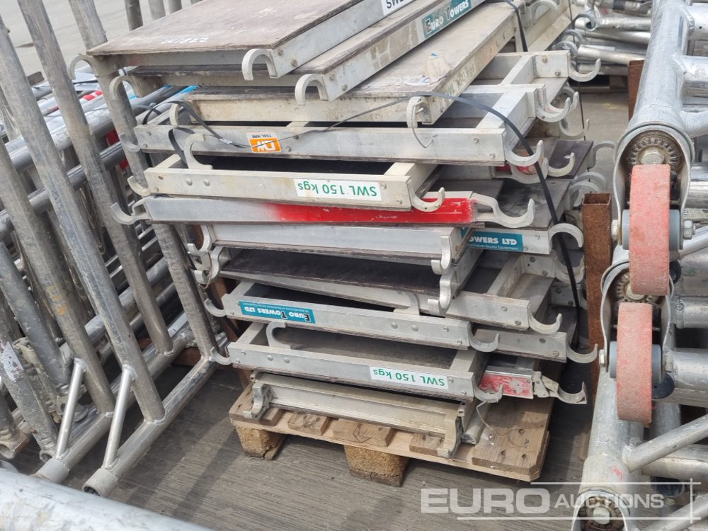 Construction equipment Bundle of Folding Aluminium Scaffolding (5 of), Bundle of Folding Fiberglass Scaffolding, Bundle of Aluminium Scaffolding (3 of), Aluminium Staging Boards (3 of): picture 25