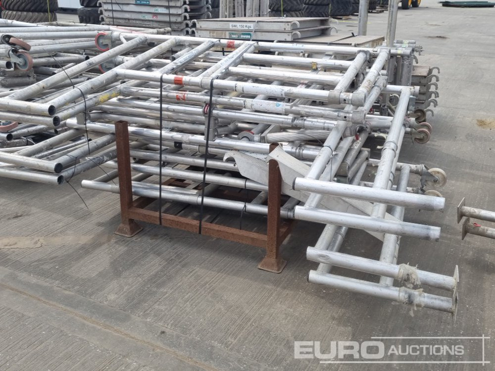 Construction equipment Bundle of Folding Aluminium Scaffolding (5 of), Bundle of Folding Fiberglass Scaffolding, Bundle of Aluminium Scaffolding (3 of), Aluminium Staging Boards (3 of): picture 22