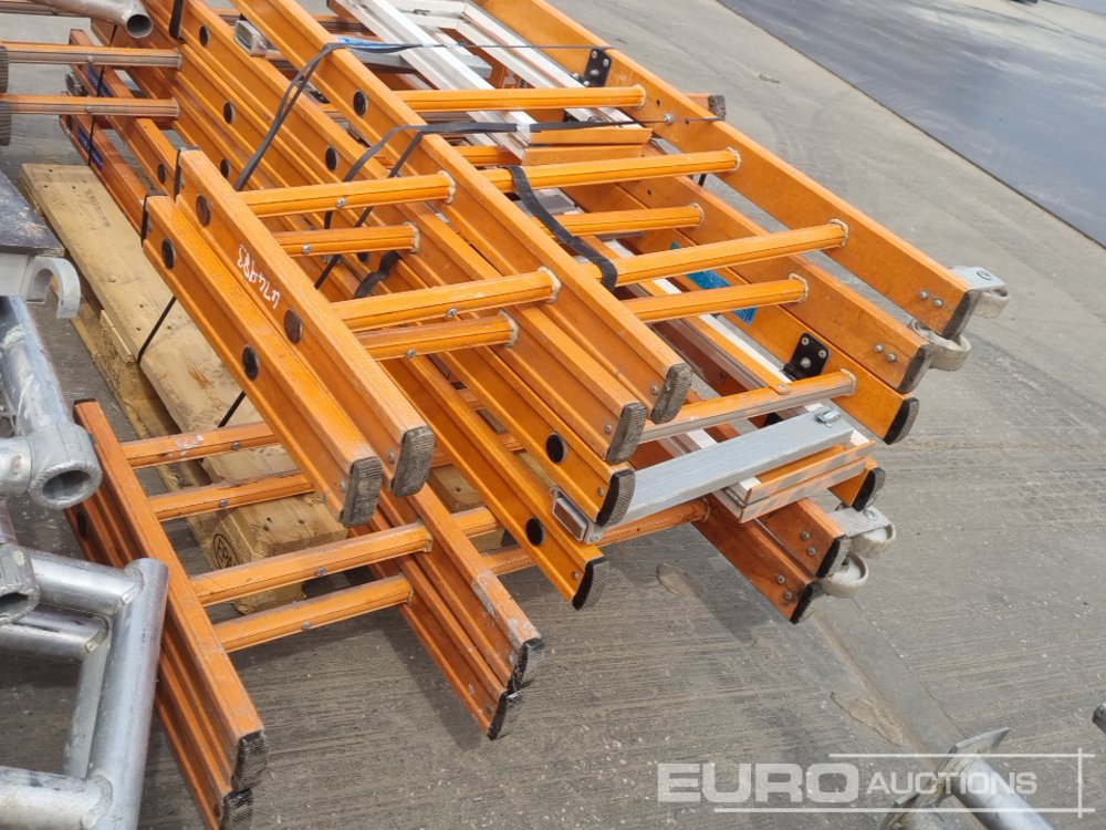 Construction equipment Bundle of Folding Aluminium Scaffolding (5 of), Bundle of Folding Fiberglass Scaffolding, Bundle of Aluminium Scaffolding (3 of), Aluminium Staging Boards (3 of): picture 20