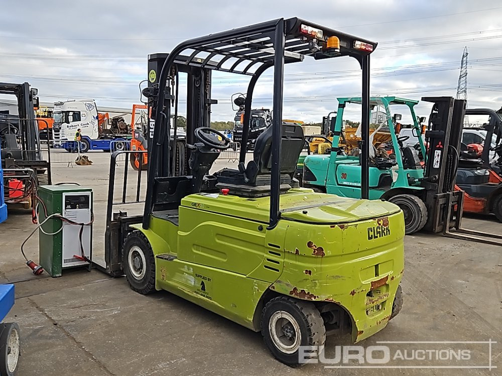 Clark GEX30 - Forklift: picture 2 Clark GEX30 - Forklift: picture 2