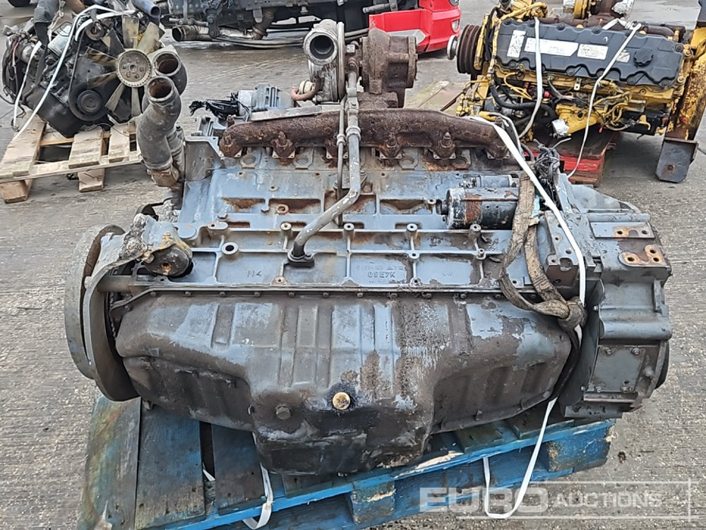 Deutz 6 Cylinder Engine - Engine: picture 4 Deutz 6 Cylinder Engine - Engine: picture 4