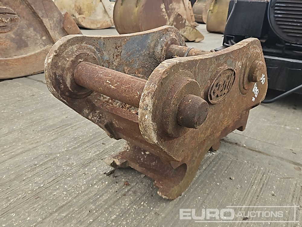 Geith Hydraulic Quick Hitch 65mm Pin to 13 Ton Excavator - Quick coupler: picture 1 Geith Hydraulic Quick Hitch 65mm Pin to 13 Ton Excavator - Quick coupler: picture 1