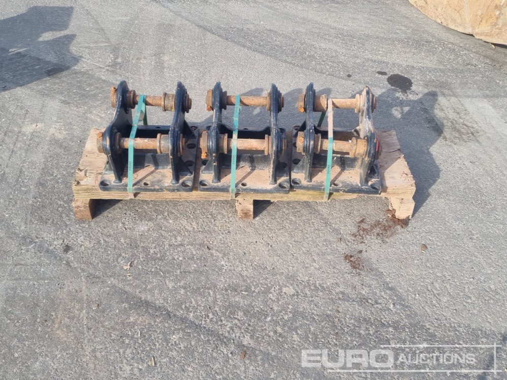 Headstock 35mm Pin to suit Mini Excavator (3 of) - Hydraulic hammer: picture 3 Headstock 35mm Pin to suit Mini Excavator (3 of) - Hydraulic hammer: picture 3