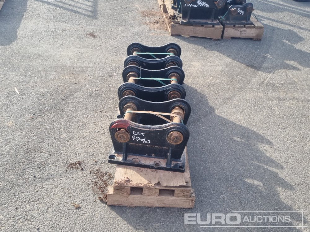 Headstock 35mm Pin to suit Mini Excavator (3 of) - Hydraulic hammer: picture 5 Headstock 35mm Pin to suit Mini Excavator (3 of) - Hydraulic hammer: picture 5