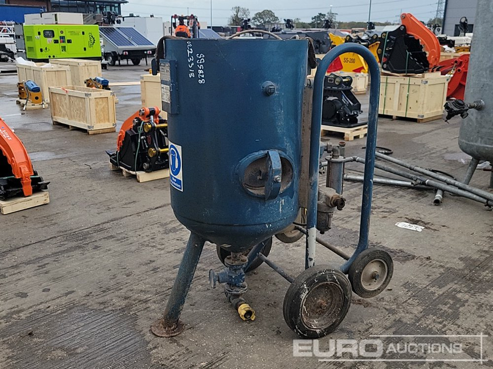 Hogg Shot Blasting Pot - Construction equipment: picture 1 Hogg Shot Blasting Pot - Construction equipment: picture 1