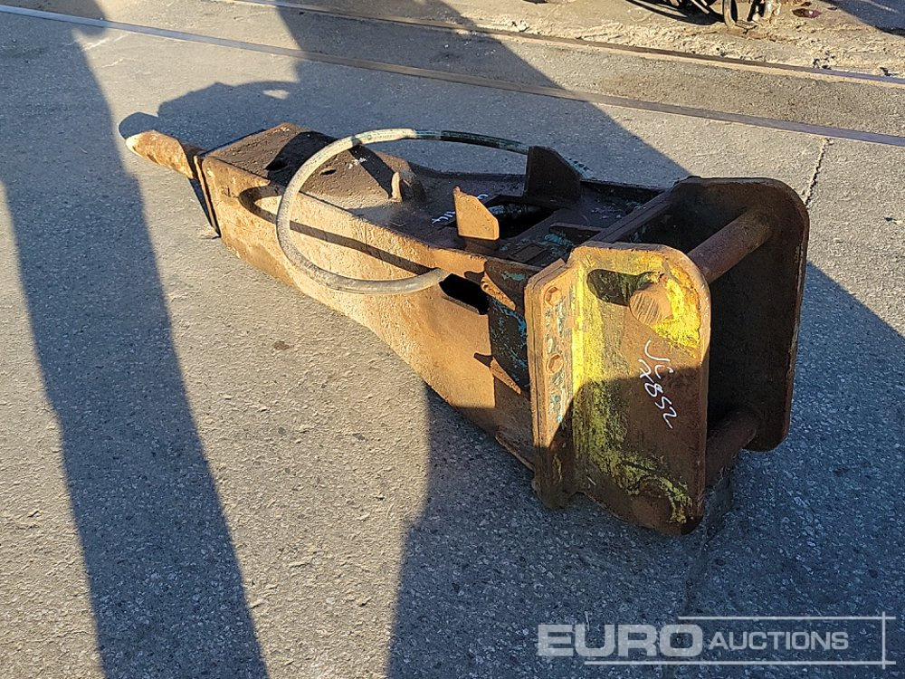 Hydraulic Breaker 60mm Pin to suit 10-12 Ton Excavator - Hydraulic hammer: picture 3 Hydraulic Breaker 60mm Pin to suit 10-12 Ton Excavator - Hydraulic hammer: picture 3