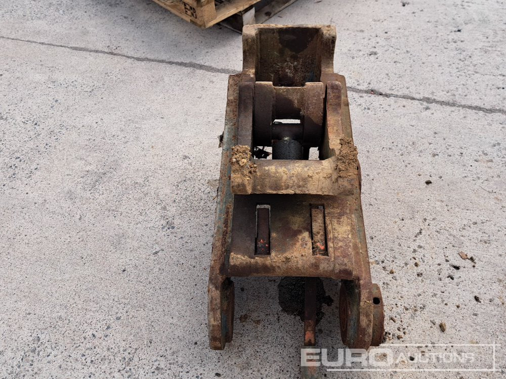 Hydraulic Quick Hitch 80mm Pin to suit 20 Ton Excavator - Quick coupler: picture 4 Hydraulic Quick Hitch 80mm Pin to suit 20 Ton Excavator - Quick coupler: picture 4
