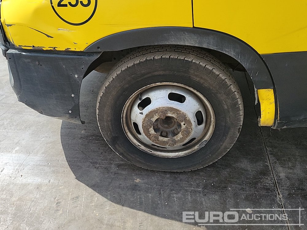 Flatbed van Iveco 35-140: picture 9