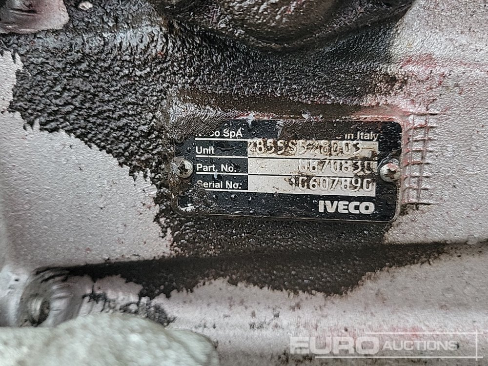 Engine Iveco 4 Cylinder Engine, Gearbox: picture 16 Engine Iveco 4 Cylinder Engine, Gearbox: picture 16