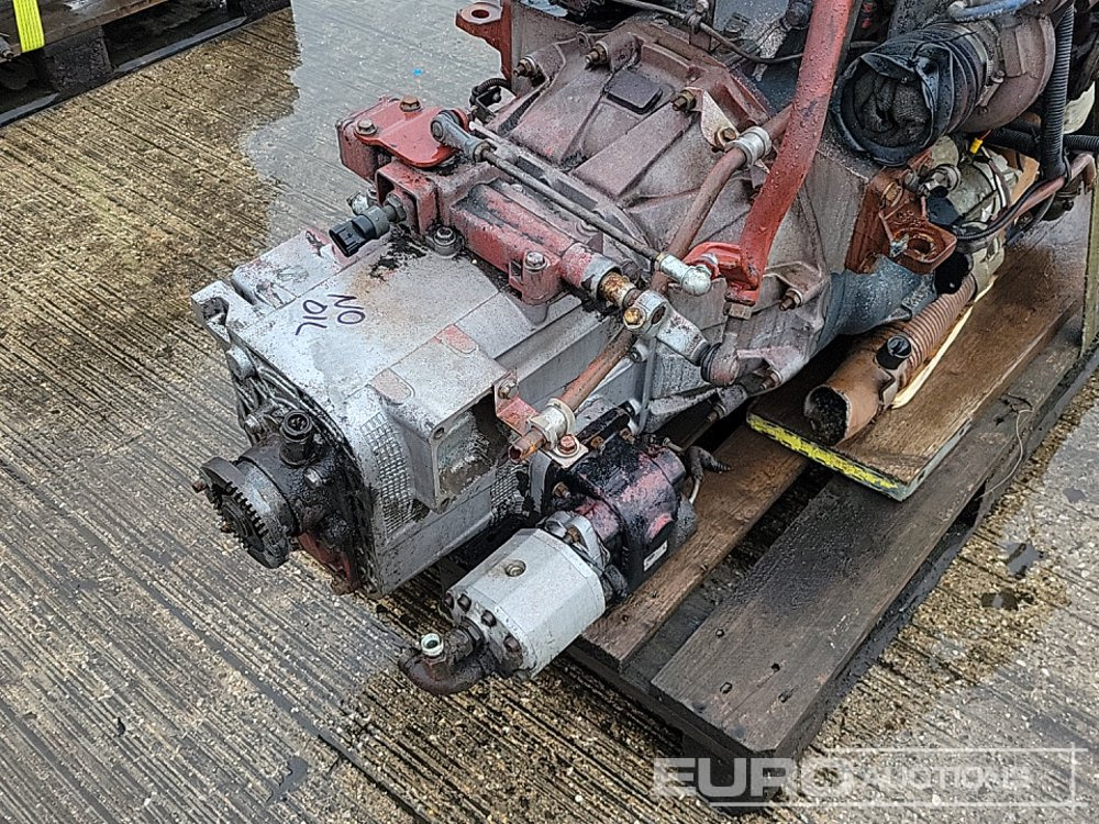 Engine Iveco 4 Cylinder Engine, Gearbox: picture 20 Engine Iveco 4 Cylinder Engine, Gearbox: picture 20