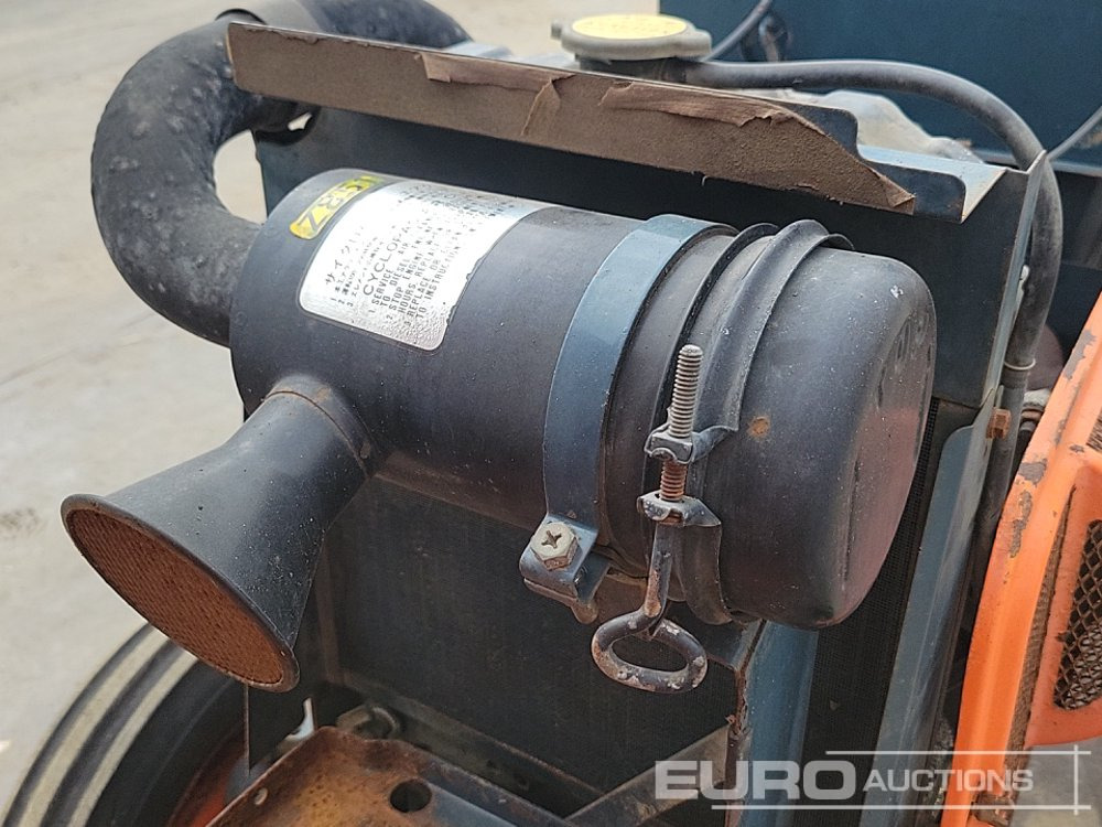 Compact tractor Kubota L1801: picture 19