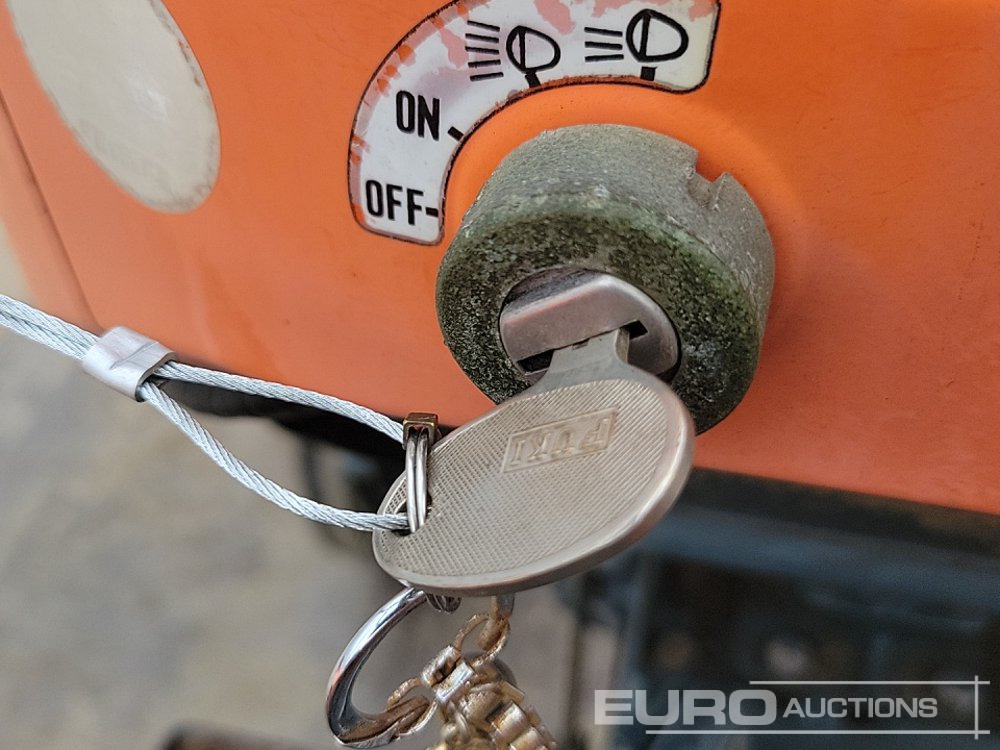 Compact tractor Kubota L1801: picture 33