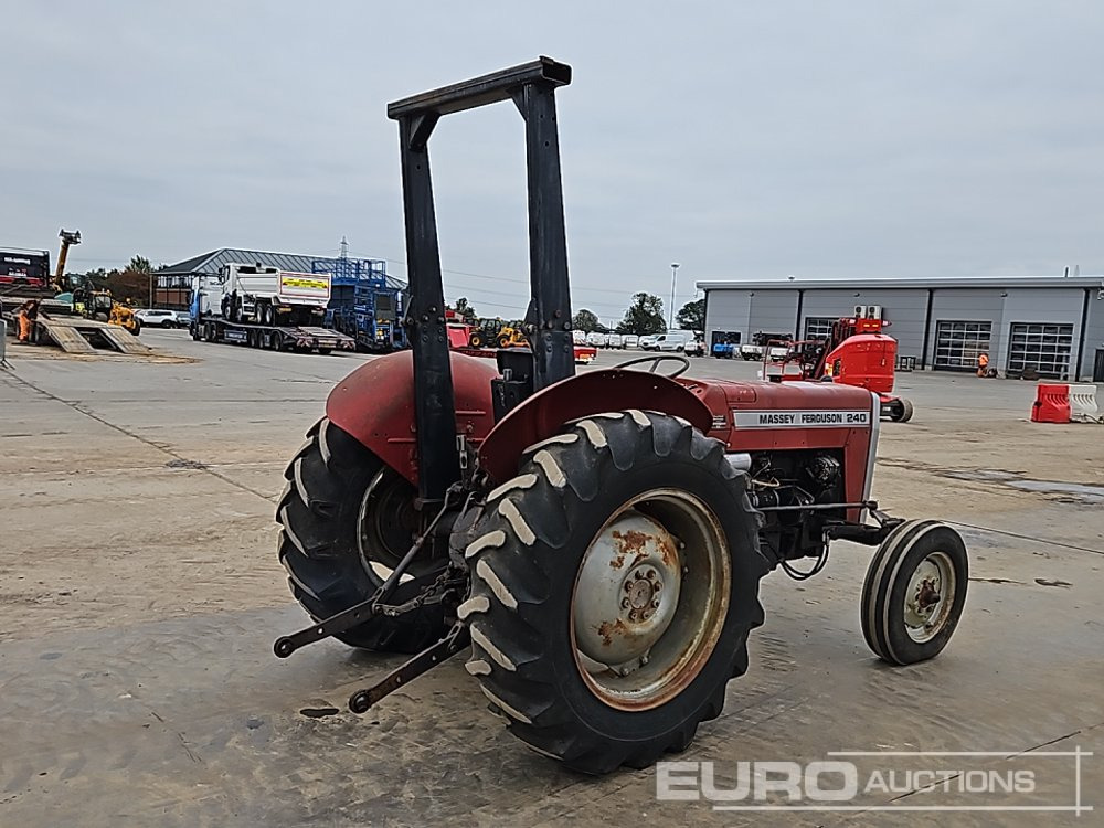 Massey Ferguson MF240 - Farm tractor: picture 5 Massey Ferguson MF240 - Farm tractor: picture 5