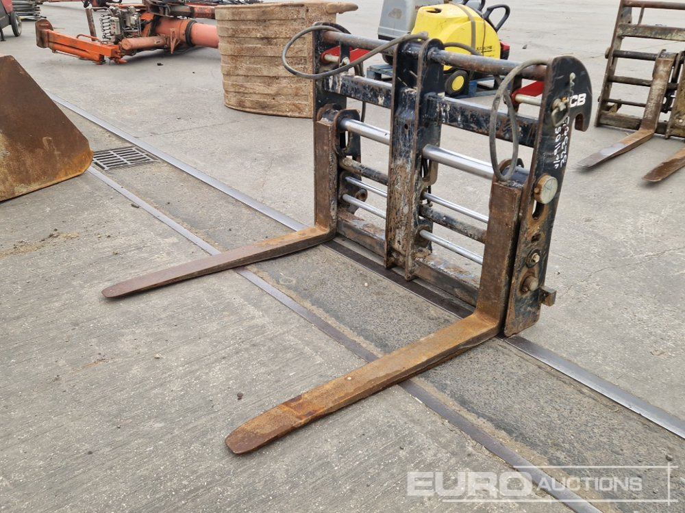 2021 JCB Hydraulic Fork Positioner to JCB Telehandler - Material handling equipment: picture 1 2021 JCB Hydraulic Fork Positioner to JCB Telehandler - Material handling equipment: picture 1