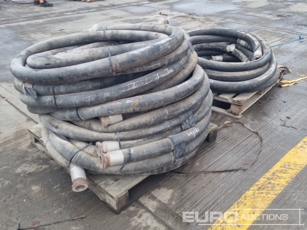 Pallet of Screed Hose (2 of) - Asphalt machine: picture 1 Pallet of Screed Hose (2 of) - Asphalt machine: picture 1