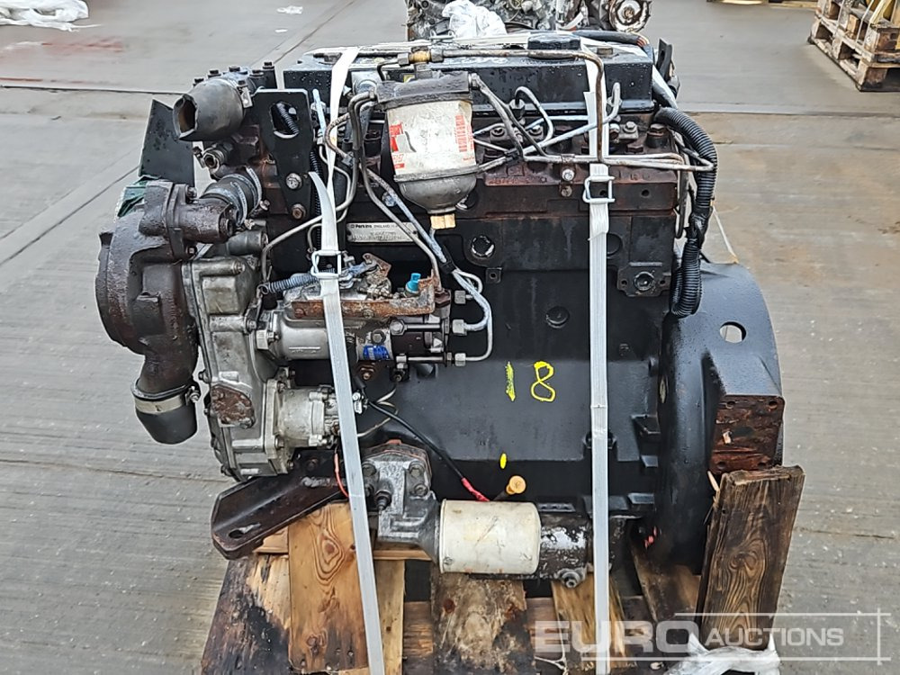Perkins 4 Cylinder Engine - Engine: picture 4 Perkins 4 Cylinder Engine - Engine: picture 4