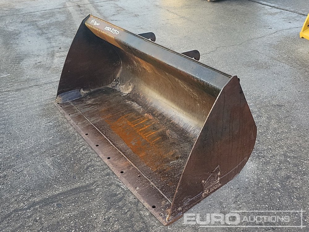 Rhinox 74" Loading Bucket to suit Telehandler - Bucket: picture 1 Rhinox 74" Loading Bucket to suit Telehandler - Bucket: picture 1