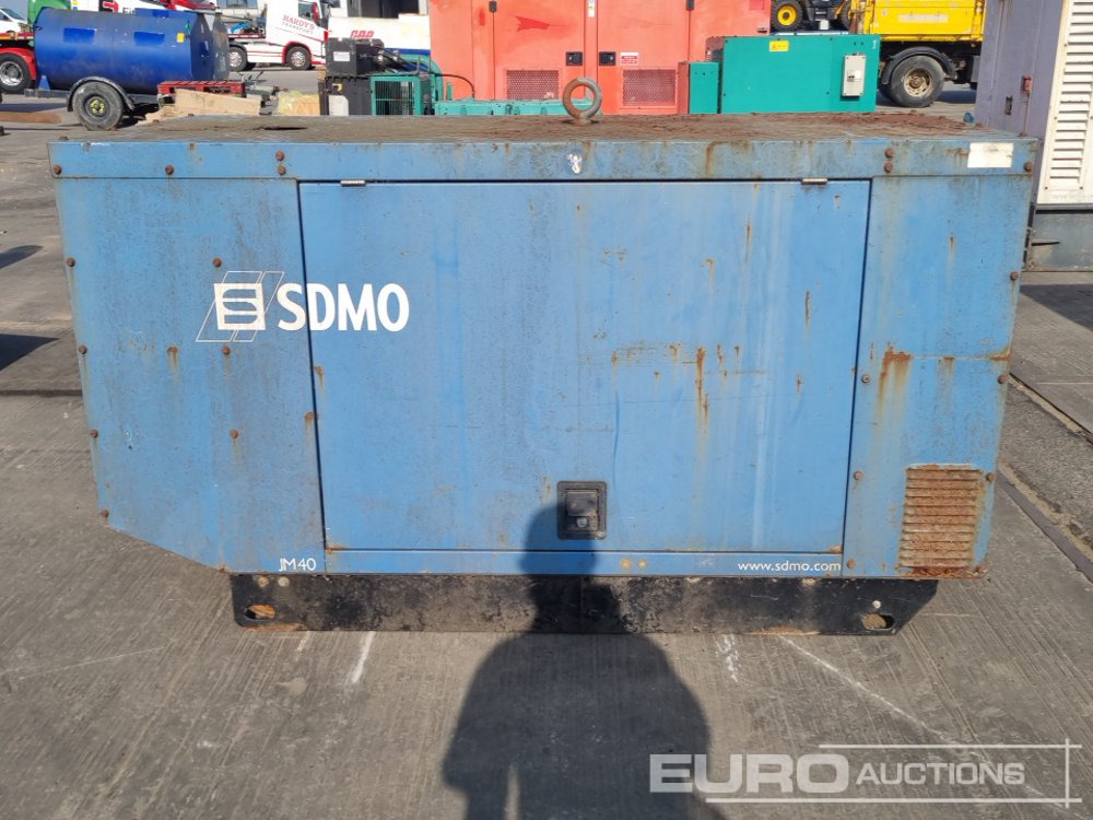 SDMO JM40K - Generator set: picture 4 SDMO JM40K - Generator set: picture 4