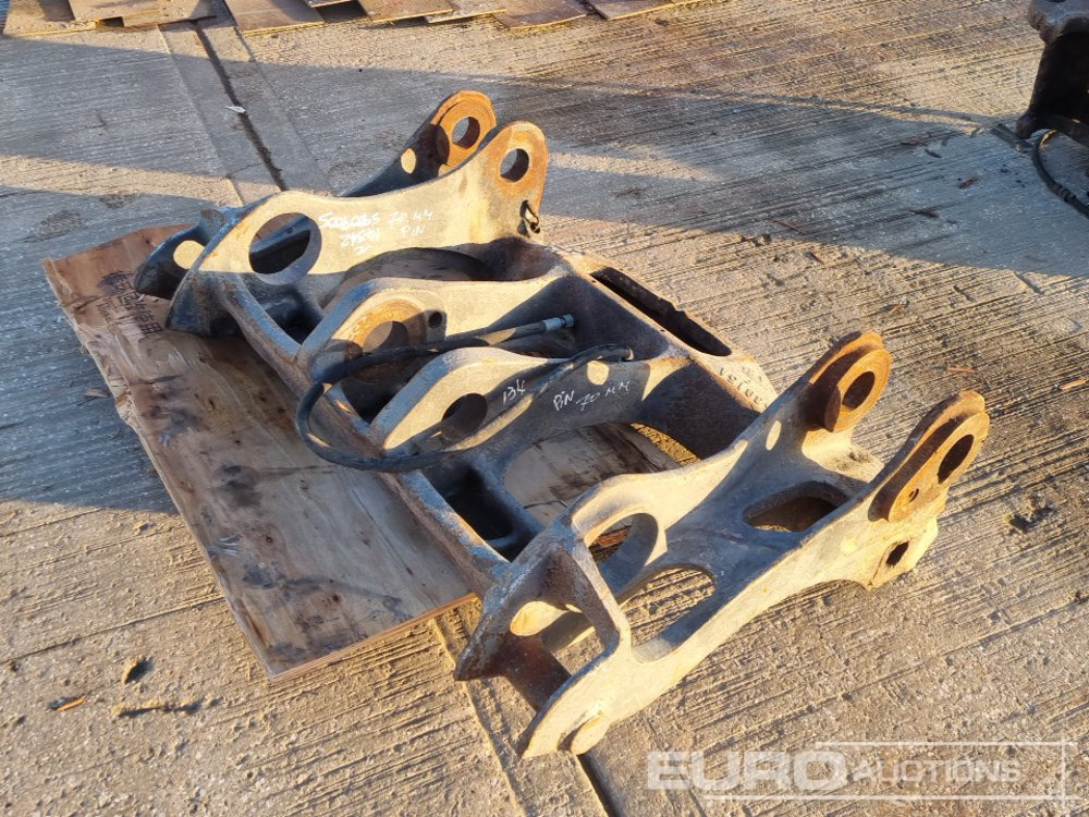 Volvo Quick Hitch to suit Wheeled Loader - Spare parts: picture 5 Volvo Quick Hitch to suit Wheeled Loader - Spare parts: picture 5