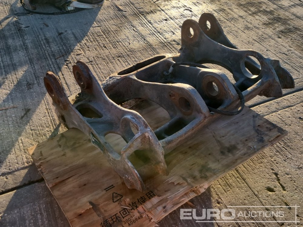 Volvo Quick Hitch to suit Wheeled Loader - Spare parts: picture 3 Volvo Quick Hitch to suit Wheeled Loader - Spare parts: picture 3