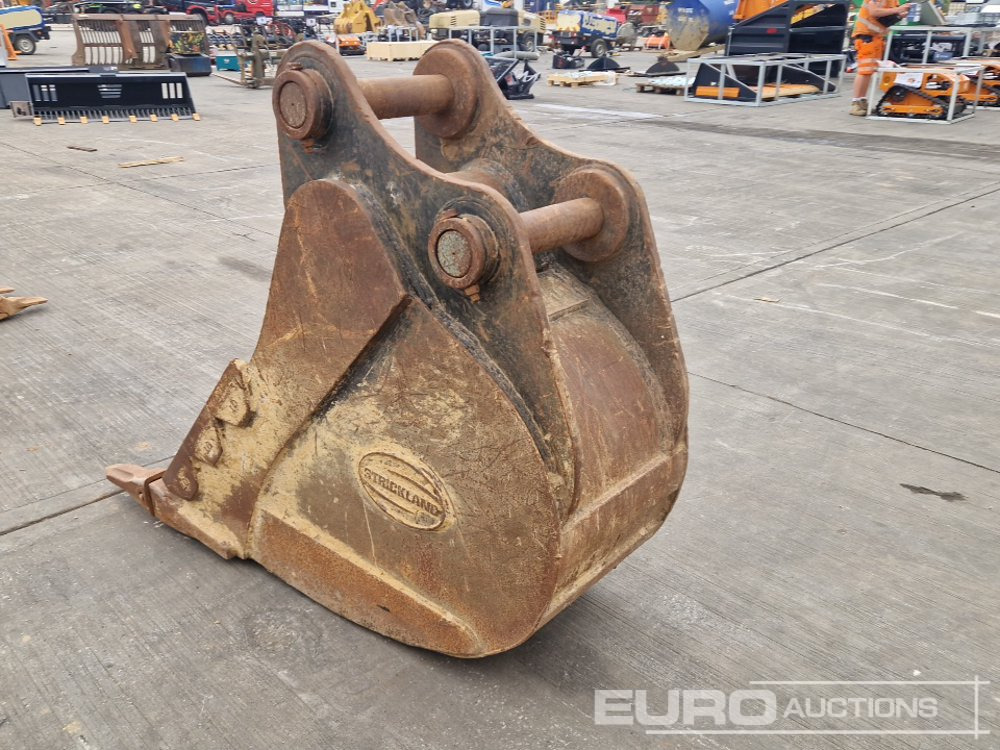 Strickland 24" Digging Bucket 80mm Pin to suit 20 Ton Excavator - Bucket: picture 3 Strickland 24" Digging Bucket 80mm Pin to suit 20 Ton Excavator - Bucket: picture 3