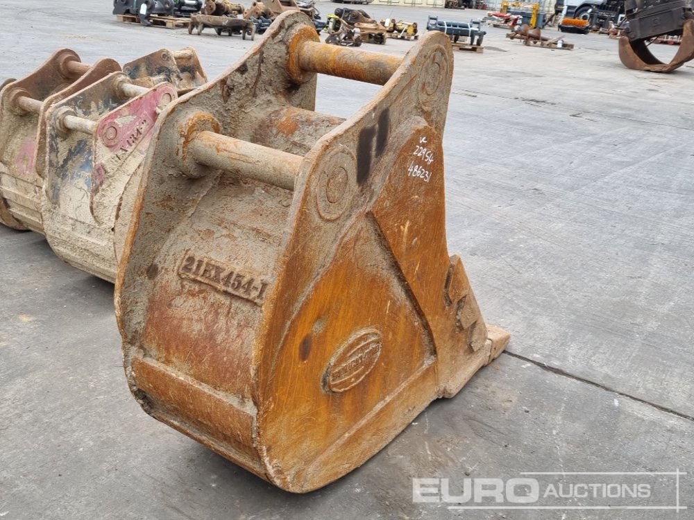 Strickland 24" Digging Bucket 80mm Pin to suit 20 Ton Excavator - Bucket: picture 5 Strickland 24" Digging Bucket 80mm Pin to suit 20 Ton Excavator - Bucket: picture 5