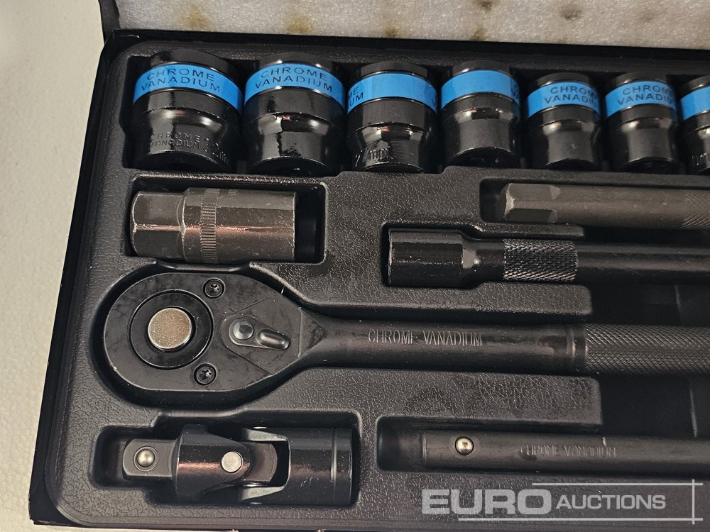 Unused 1/2" Socket & Rachet Set - Workshop equipment: picture 3 Unused 1/2" Socket & Rachet Set - Workshop equipment: picture 3