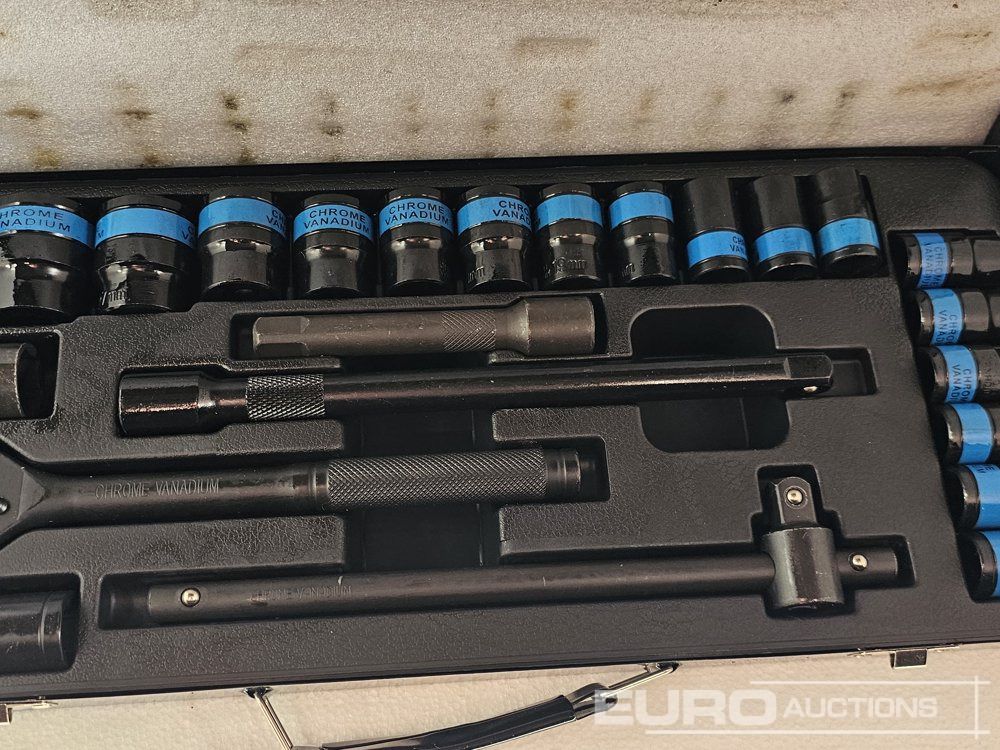 Unused 1/2" Socket & Rachet Set - Workshop equipment: picture 2 Unused 1/2" Socket & Rachet Set - Workshop equipment: picture 2