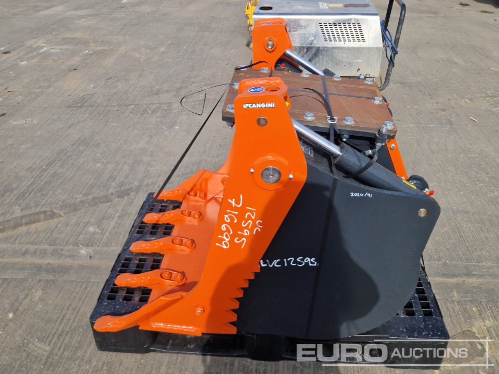 Unused 2024 Cangini 32" 4 in 1 Bucket to sut Excavator - Bucket: picture 2 Unused 2024 Cangini 32" 4 in 1 Bucket to sut Excavator - Bucket: picture 2