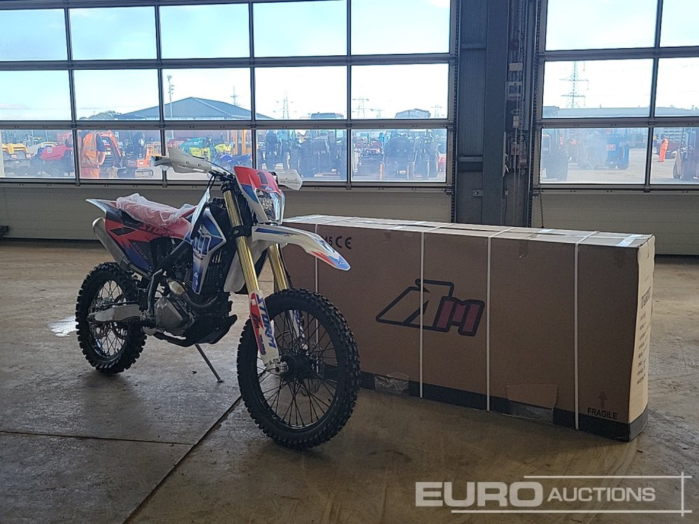 Motorcycle Unused 2025 Apollo Storm 300cc Motorcross Bike, 21" Front, 18" Rear Tyres, Electric Start, Air Cooled, Hydraulic Suspension, Disc Brakes, Lighting Kit (UNASSEMBLED): picture 38 Motorcycle Unused 2025 Apollo Storm 300cc Motorcross Bike, 21" Front, 18" Rear Tyres, Electric Start, Air Cooled, Hydraulic Suspension, Disc Brakes, Lighting Kit (UNASSEMBLED): picture 38